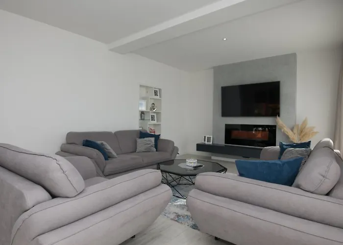 Ella - By Guide Вилла Макарска